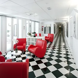 & Urban Padel Appart hôtel Milan