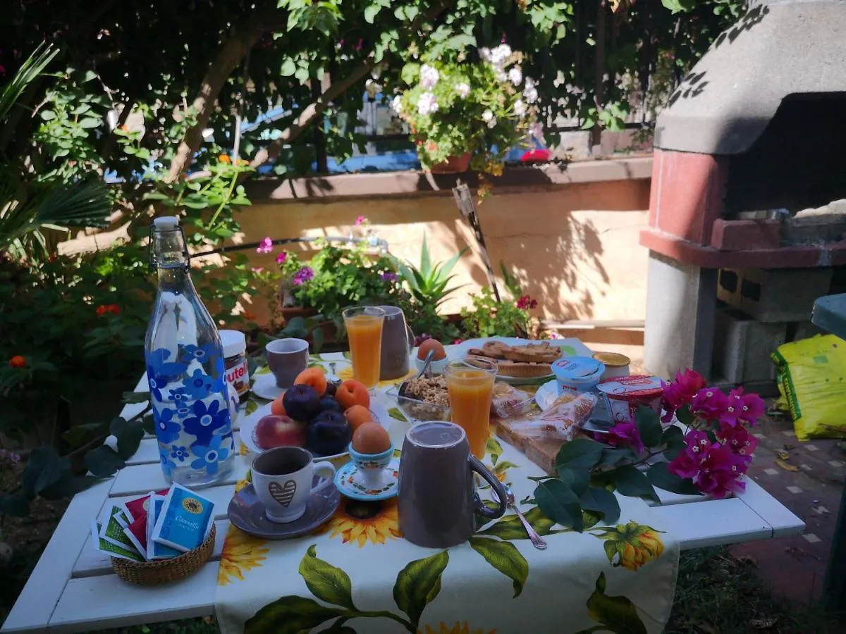 Il Giardino Di Anna - Charming Rooms In Cagliari