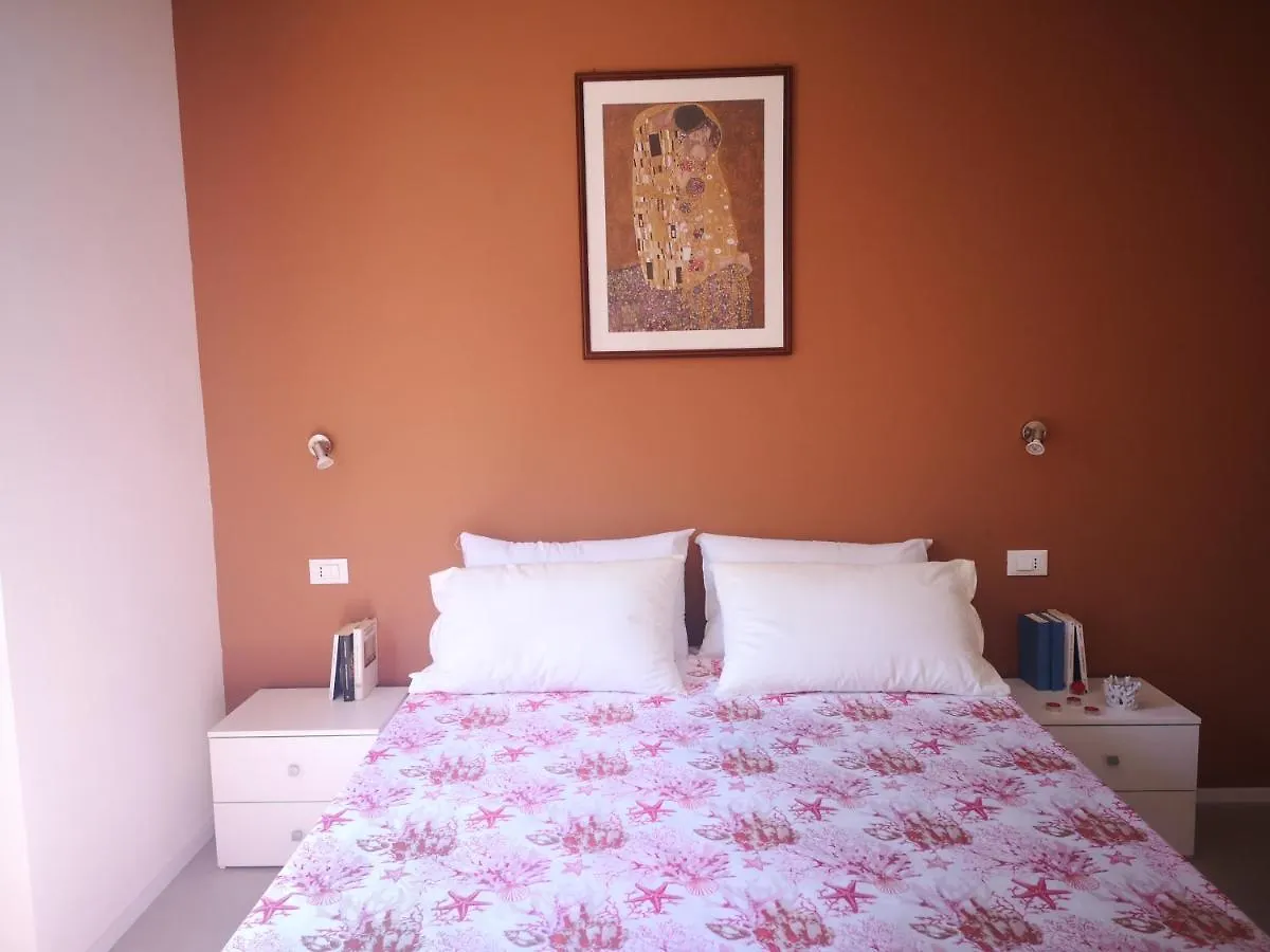 Il Giardino Di Anna - Charming Rooms In Cagliari 2*,