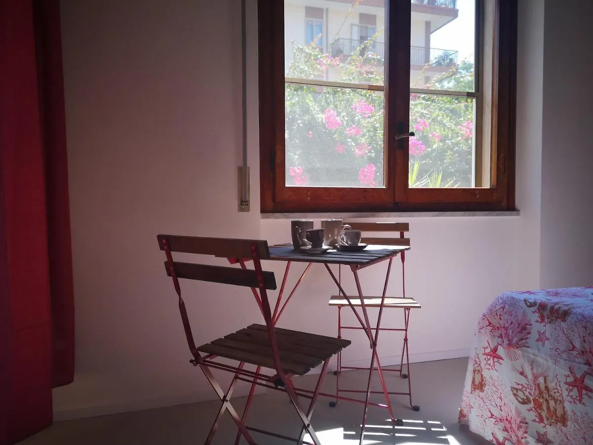 Il Giardino Di Anna - Charming Rooms In Cagliari Guest house
