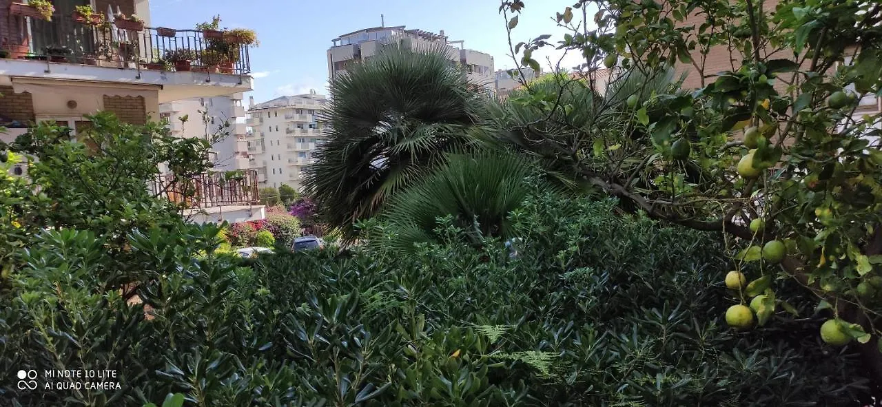 ** Guest house Il Giardino Di Anna - Charming Rooms In Cagliari Italy